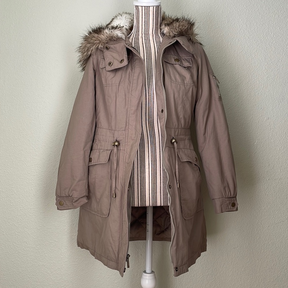🚫 SOLD LBD Laundry by Design Utility Jacket with Faux Fur Hood Tan S - Picture 2 of 15